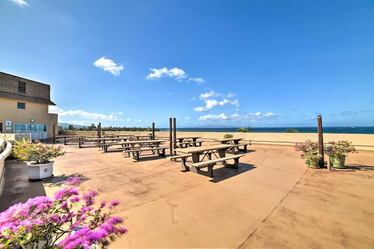 Ocean-View Kihei Condo With Lanai Steps To Beach! Apartment