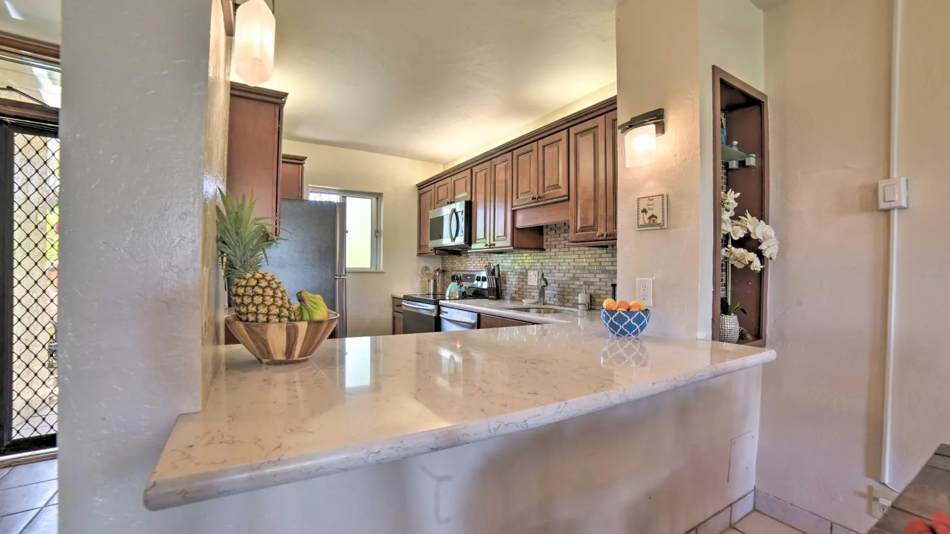 Ocean-View Kihei Condo With Lanai Steps To Beach! Apartment